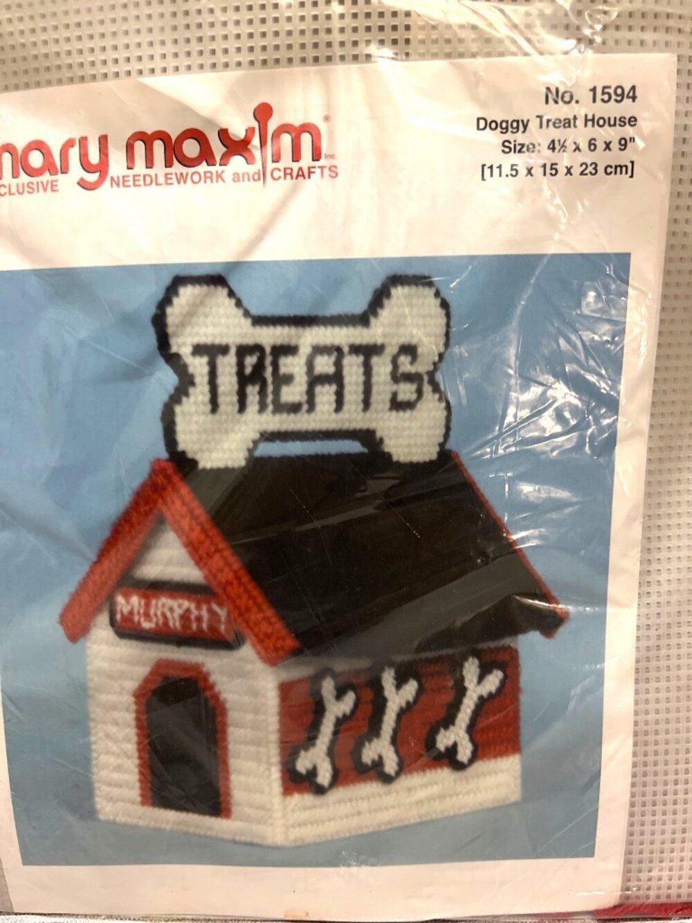 Mary Maxim Yarn Needle Craft Kit Dog Treat House New Sealed
